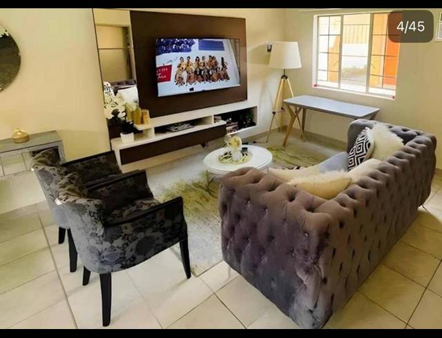3 BEDROOM TOWNHOUSE FOR SALE IN KOSMOSDAL